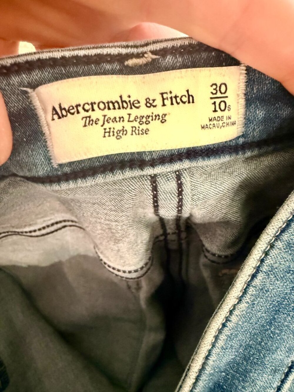Abercrombie & Fitch - High Rise Jean Legging - Size 30" / 10 Short - 26" Inseam - Picture 8 of 11